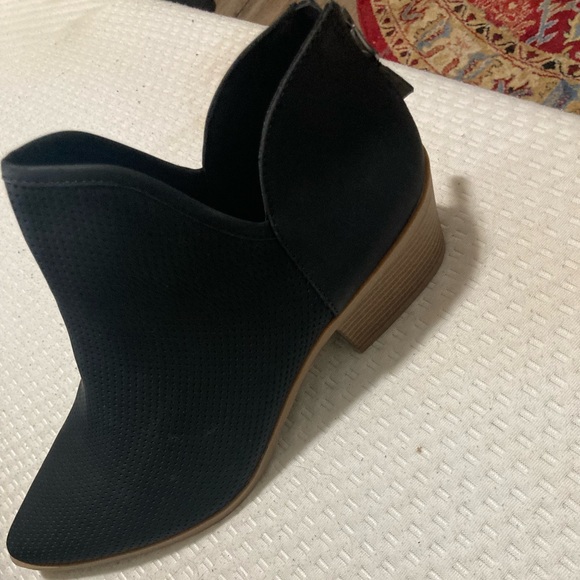 Boots heels - Picture 1 of 2